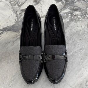 Naturalizer Black Patent and Gray Fabric Loafers